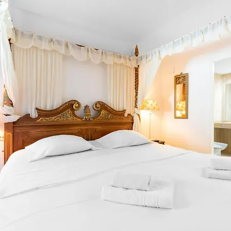 Los Lagos Golf I Uniquely Styled 3 Bedroom In * Marbella
